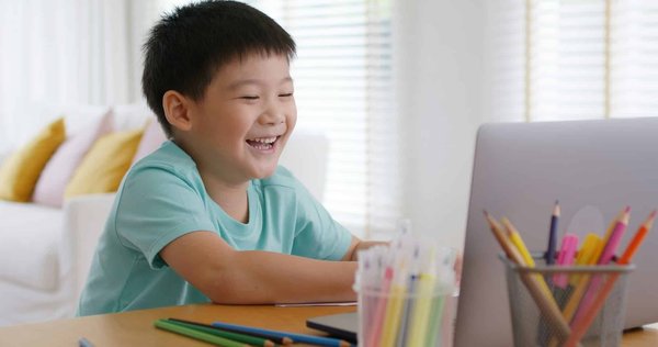 Quels sont les avantages et les inconvénients de l'apprentissage en ligne ?